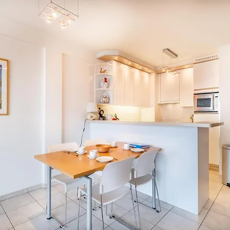 Apartament In With Sea View